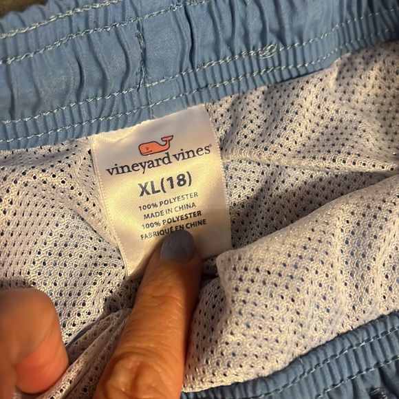 Vineyard Vines Swim Trunks size 18 kids - Picture 2 of 3